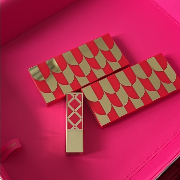 New! Estee lauder makeup set + makeup case - Picture 3 of 7